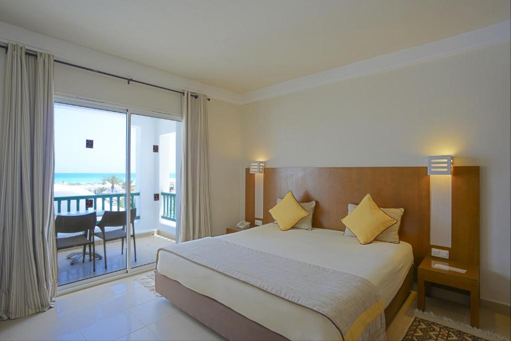 Hotel Vincci Helios Beach 4****
